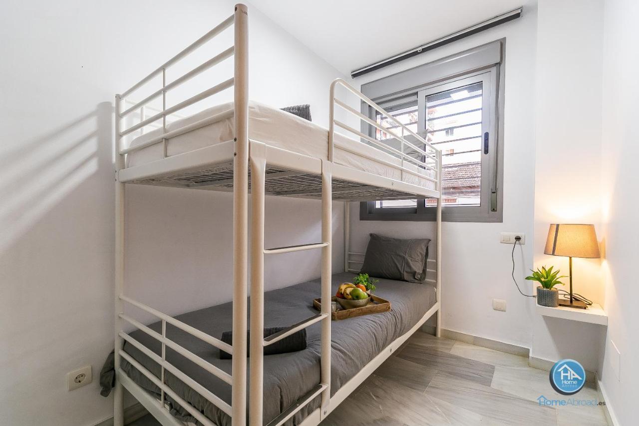 Malaga Boutique Stay - Carlos Haya Area With Parking Extérieur photo